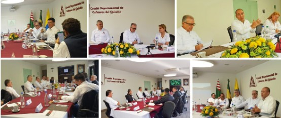 Representantes del Comité de Cafeteros del Quindío escuchan a ternados al cargo de gerente general de la FNC